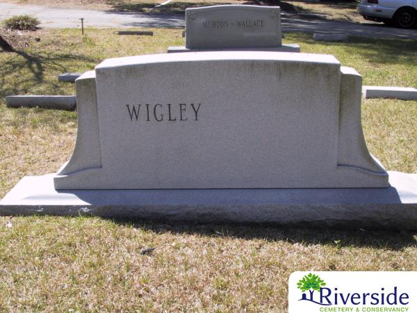 Family Monument Photo