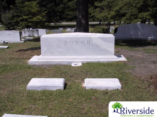 Family Monument Photo