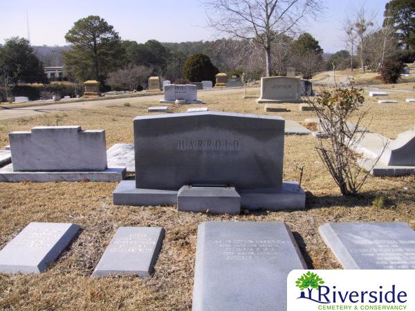 Family Monument Photo
