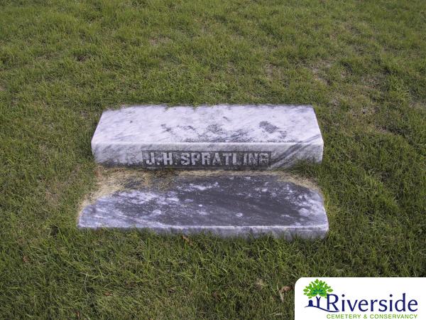 Family Monument Photo