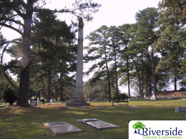 Family Monument Photo