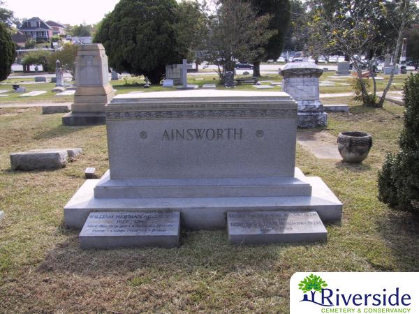 Family Monument Photo
