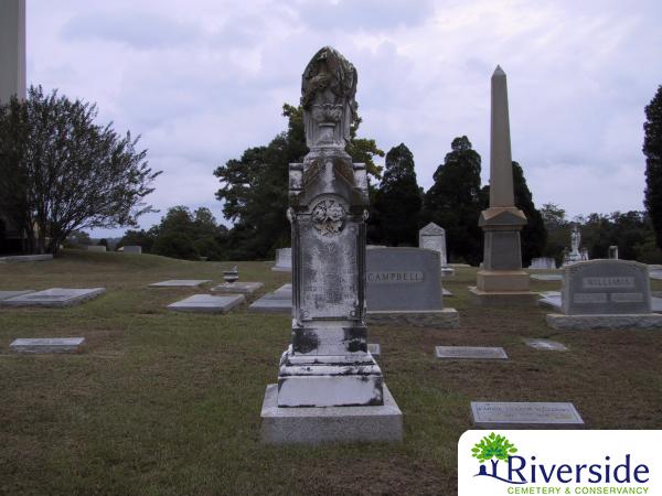 Family Monument Photo