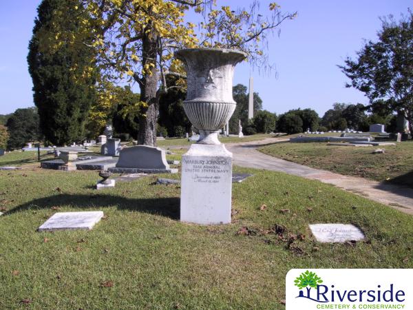 Family Monument Photo