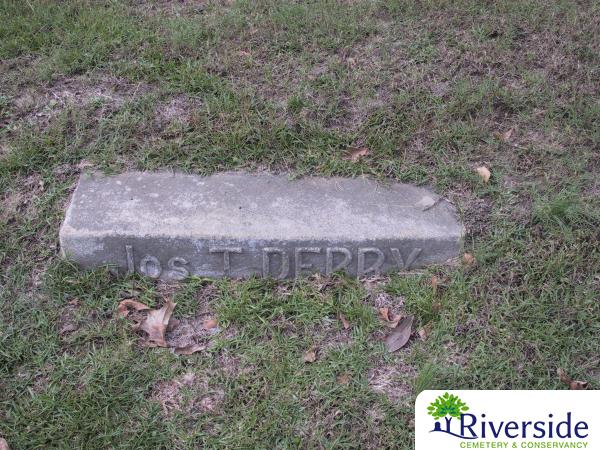 Family Monument Photo
