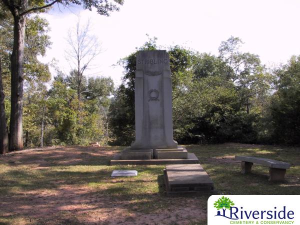 Family Monument Photo