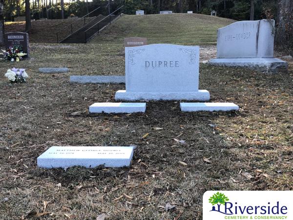 Family Monument Photo