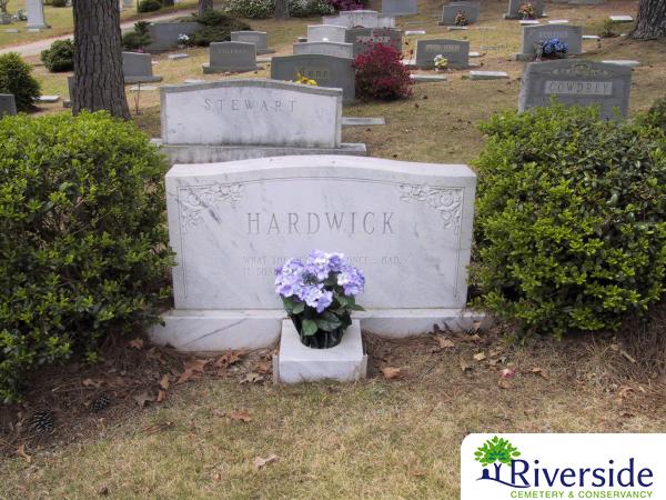 Family Monument Photo
