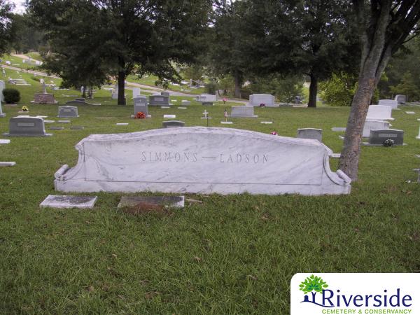 Family Monument Photo