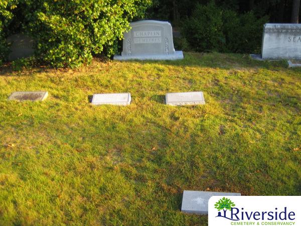 Family Monument Photo