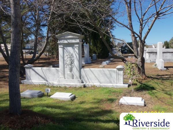 Family Monument Photo