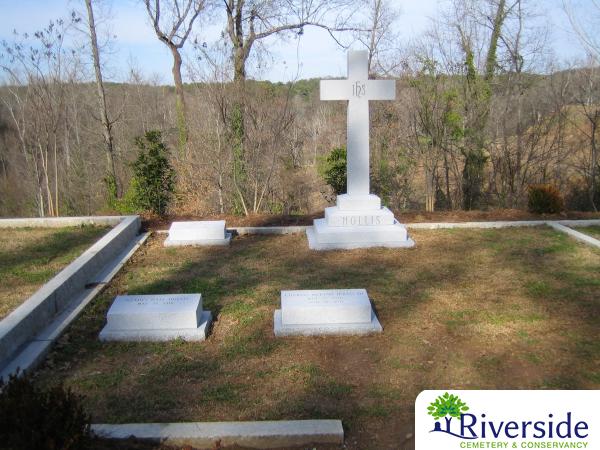 Family Monument Photo