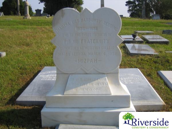 Family Monument Photo