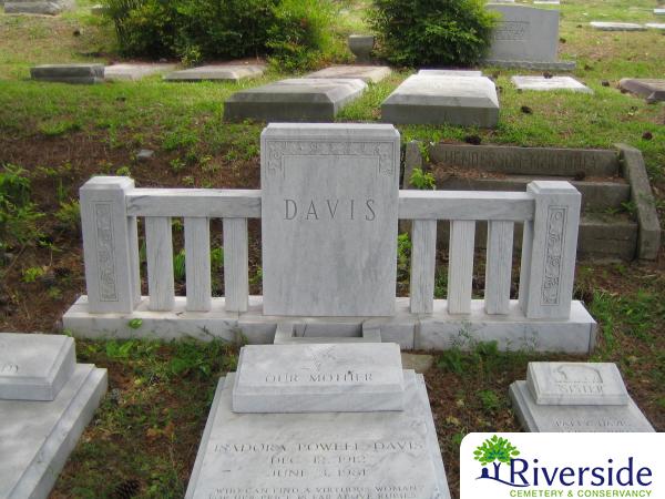 Family Monument Photo