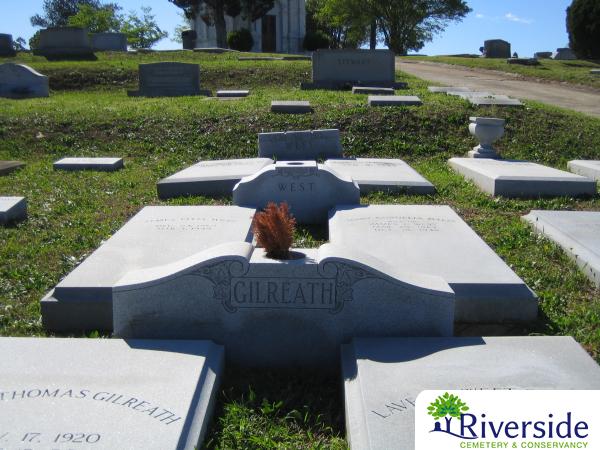 Family Monument Photo