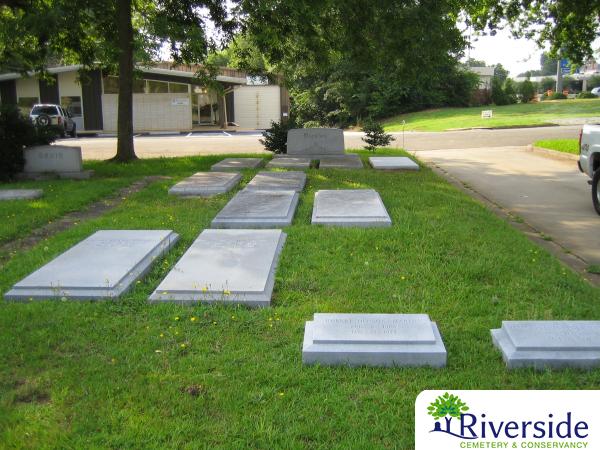 Family Monument Photo