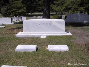 Family Monument Photo