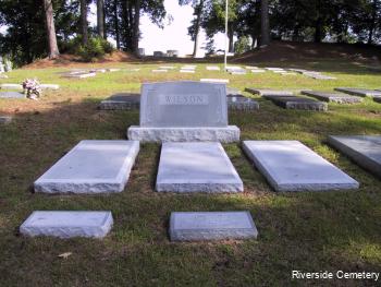 Family Monument Photo