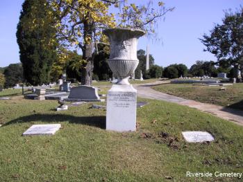 Family Monument Photo
