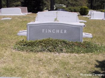 Family Monument Photo
