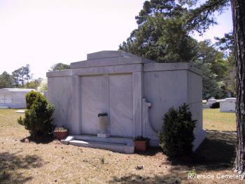 Family Monument Photo