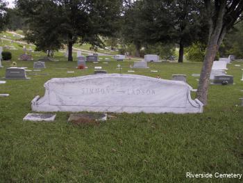 Family Monument Photo