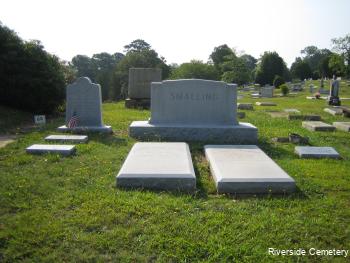 Family Monument Photo
