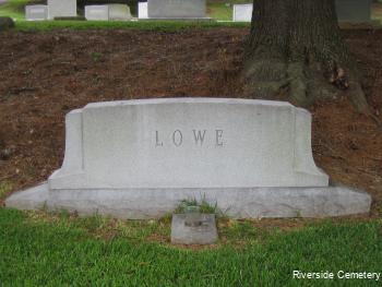 Family Monument Photo