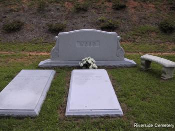 Family Monument Photo