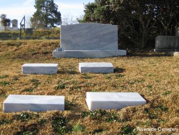 Family Monument Photo