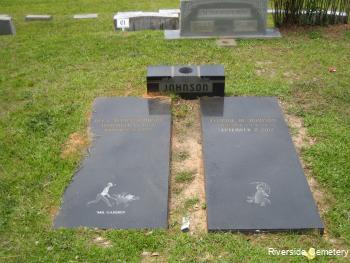 Family Monument Photo