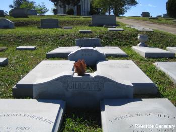Family Monument Photo